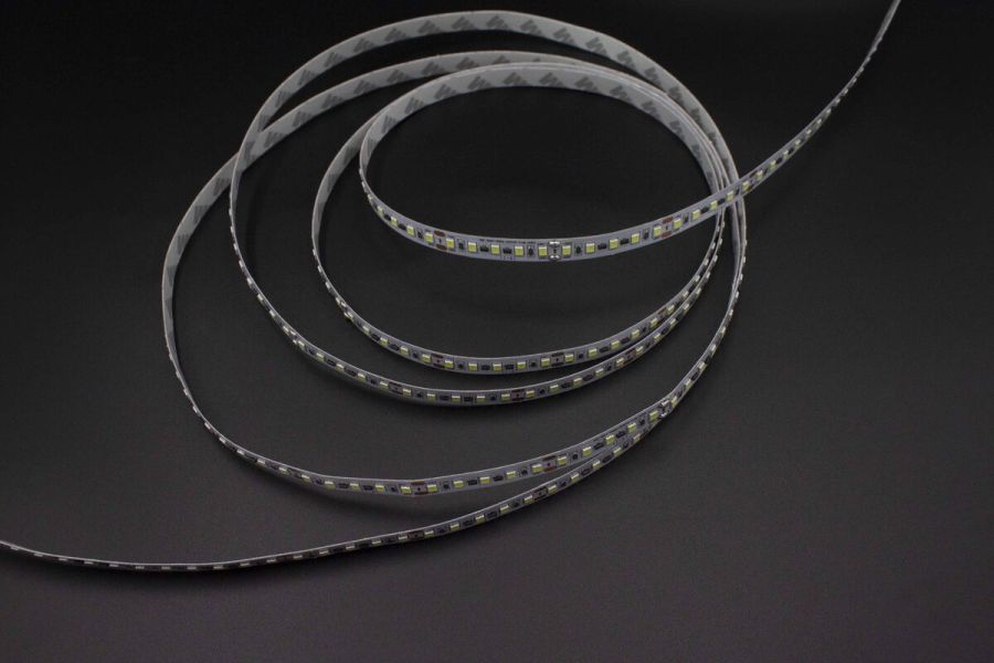 Лед стрічка Skarlat 24В 2835-120 12Вт 3150Лм LED WYJ 6000K IP20