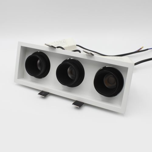Skarlat  RSL74092-3 3×10W WH+BK 3000K
