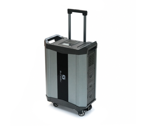 Портативне джерело живлення (сонячна станція) Voltronic SADE SKA2500 2000W з АКБ LiFePO4 38,4V 65,5Ah 2515Wh 595x375x220мм 30,5кг