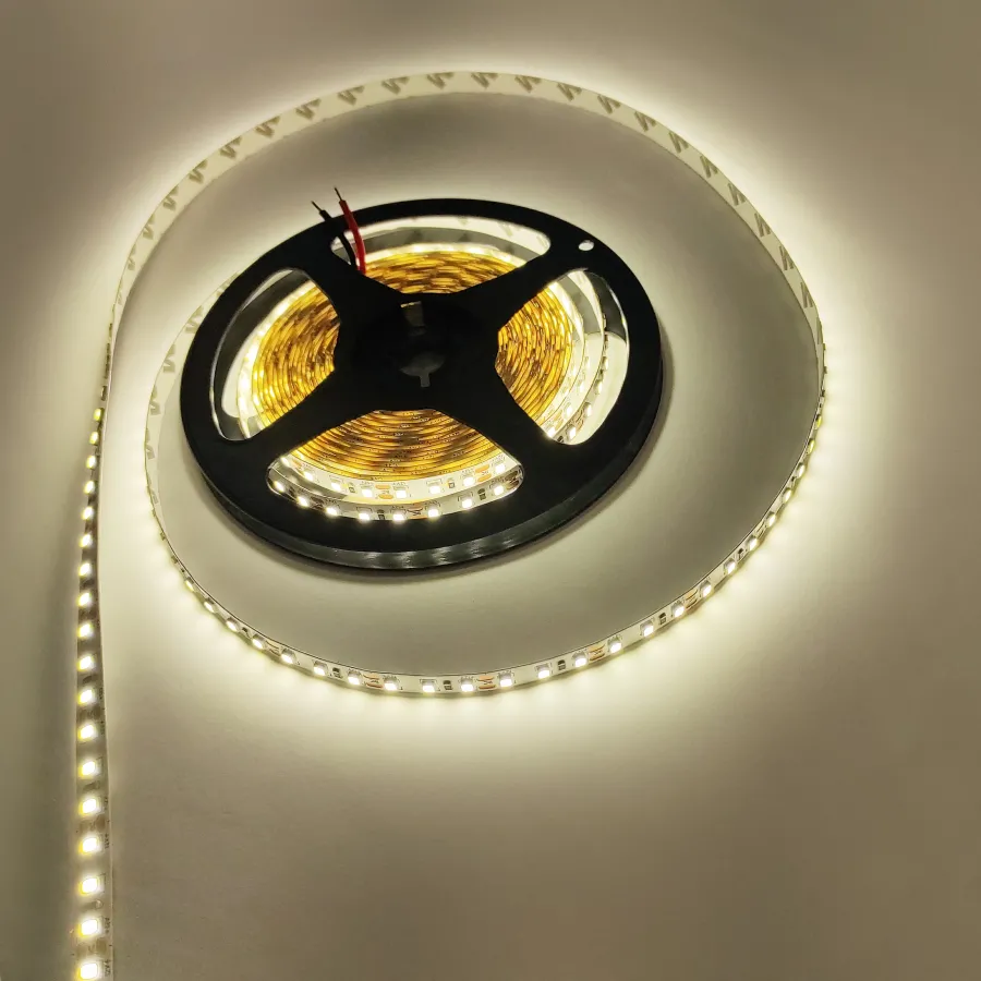 LED лента 12В 2835-120 9Вт 915Лм ST 4000К IP20