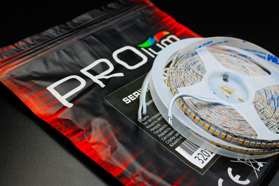 Світлодіодна LED стрічка PROLUM™ 12V; 2835\240; IP20; Series "SG", Тепло-Білий (2800-3200K)