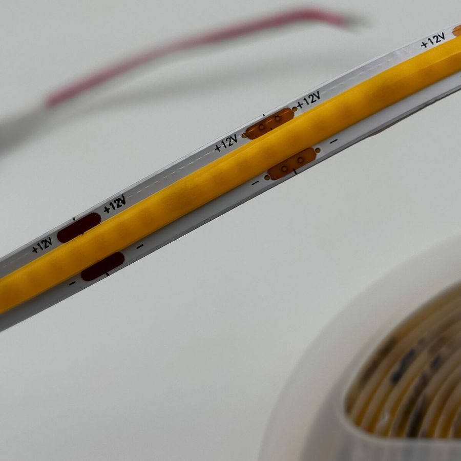 Лед стрічка Skarlat 12В 2835-320 10Вт 2400Лм LED LV COB 4000K IP20
