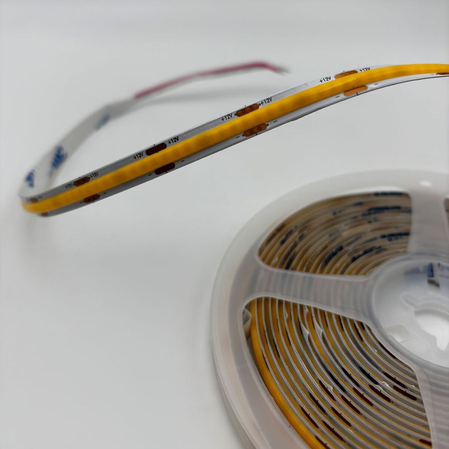 Лед стрічка Skarlat 12В 2835-320 10Вт 2400Лм LED LV COB 4000K IP20