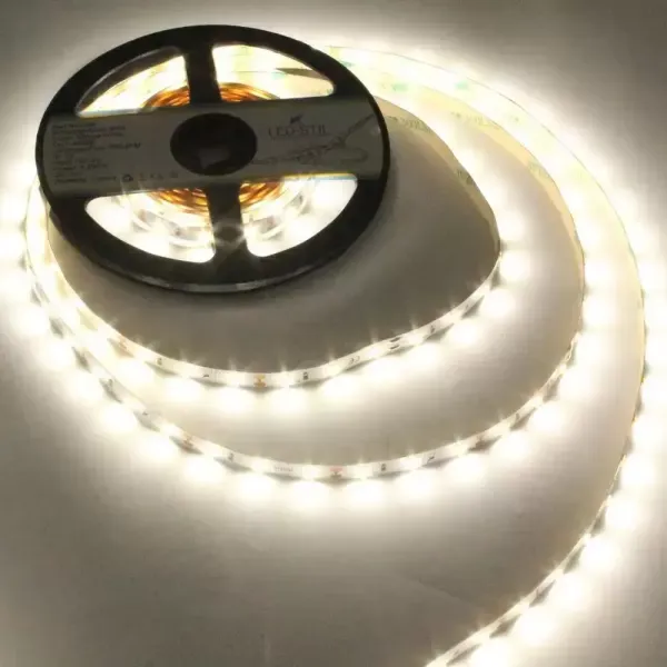 Лед стрічка led-stil DFN2835-60A4-IP33-24V 60-2835-24V-IP33 4,8W 500Лм 4000K CRI 80