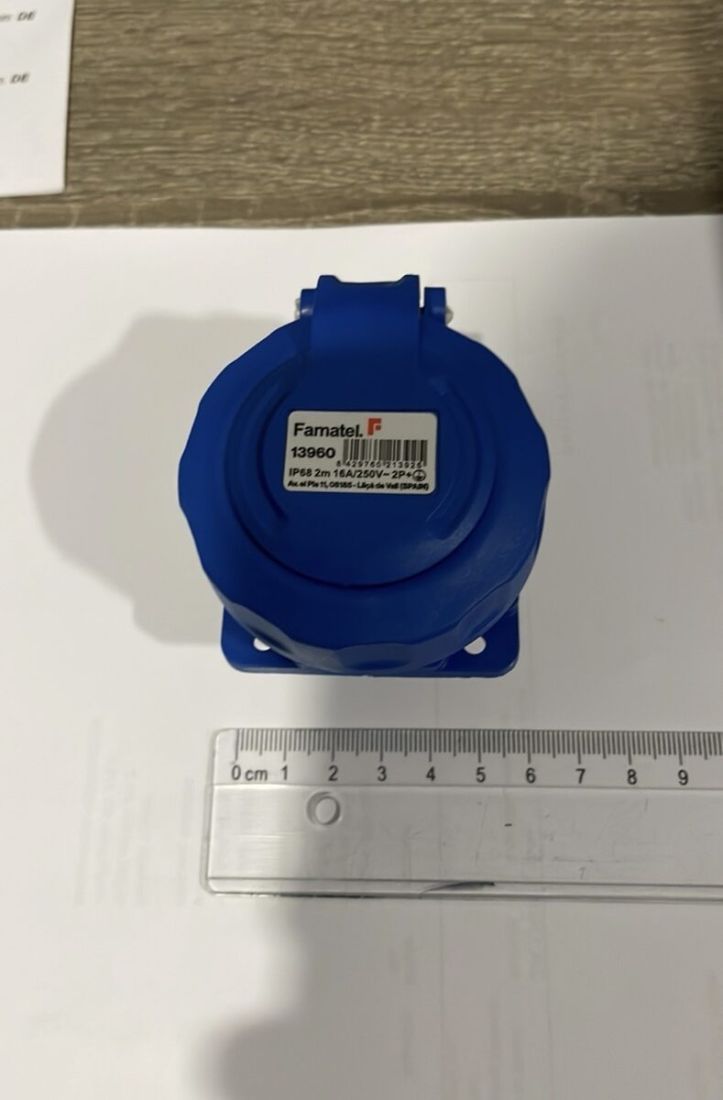 Розетка накладна Famatel Schuko 2P+E, 16A, 250В, IP67