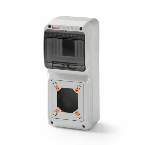 Шафа під розетки Famatel AcquaCOMBI з 1 отвором, 6 модулів, IP65