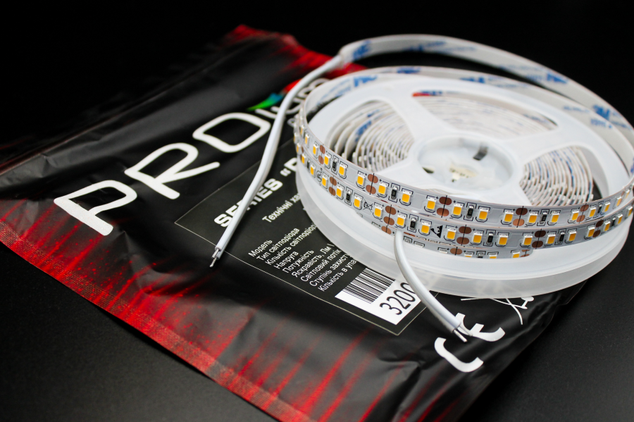 Світлодіодна LED стрічка PROLUM™ 12V; 2835\120; IP20; Series "PRO", Тепло-Білий (2800-3200K)