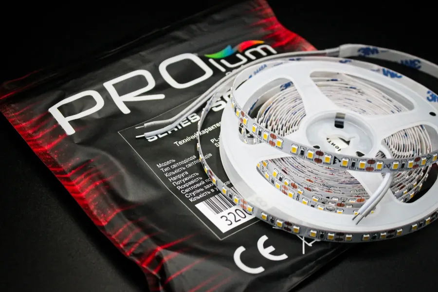 LED лента 12В 2835-120 12Вт SG 4000К IP20