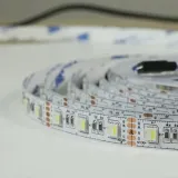 Лед стрічка BIOM 12В 5050-60 20Вт RGB та 5000K IP20