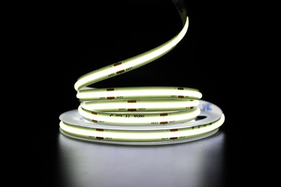 Світлодіодна LED стрічка PROLUM™ 24V; СОВ; 480 LED; IP20; Series "PRO", Білий (5500-6000К)
