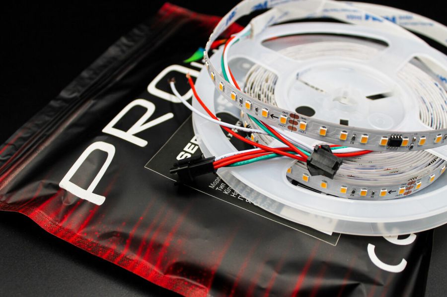 Світлодіодна LED стрічка PROLUM™ RUN 24V; 2835\120; IP20; Series "SMART", Тепло-Білий (2800-3200K)