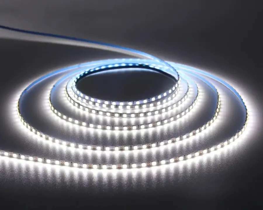 Лед стрічка LED TECH 12В 2835-120-4 9,6Вт 1200Лм 6000К IP20