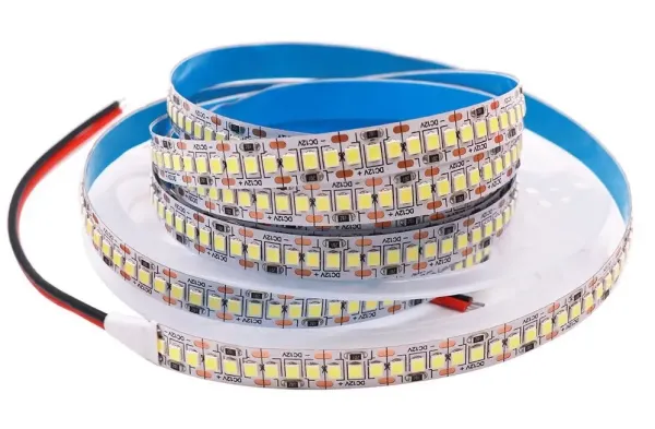 Лед стрічка LED TECH 12В 2835-240-10 20Вт 2100Лм 6000К IP20