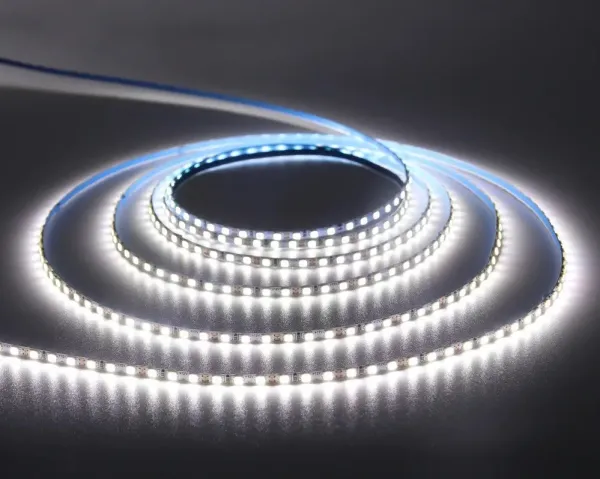 Лед стрічка LED TECH 12В 2835-120-4 9,6Вт 1200Лм 6000К IP20