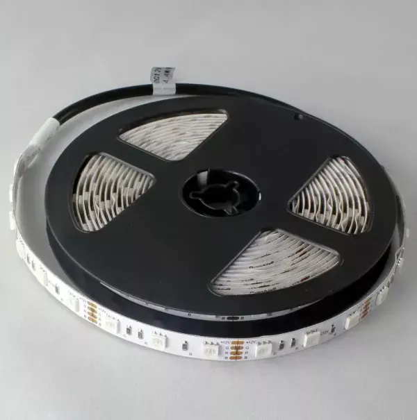 Лед стрічка RISHANG 12В 5050-60 14.4Вт R6060AQ RGB IP65